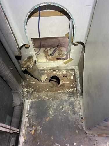 renolak-renovace-zachodu-wc-vagonu-typu-145-IMG 1633