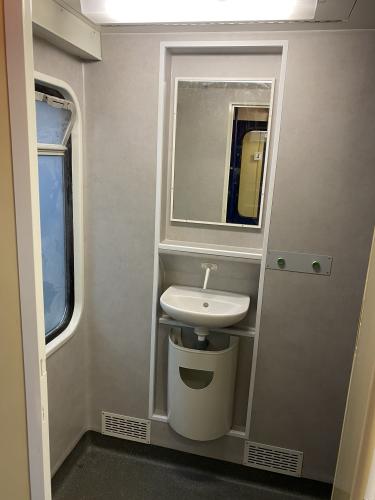 renolak-renovace-zachodu-wc-vagonu-typu-145-IMG 1935