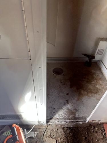 renolak-renovace-zachodu-wc-vagon-typ-A149-IMG 1972