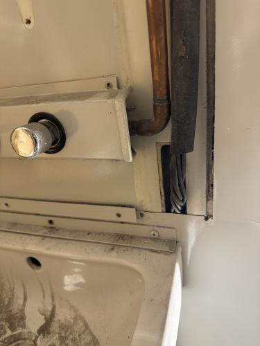 renolak-renovace-zachodu-wc-vagon-typ-A149-IMG 1974