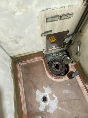 renolak-renovace-zachodu-wc-vagon-typ-Bdmtee275-174-IMG 1549