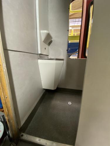 renolak-renovace-zachodu-wc-vagon-typ-Bdmtee275-174-IMG 1569