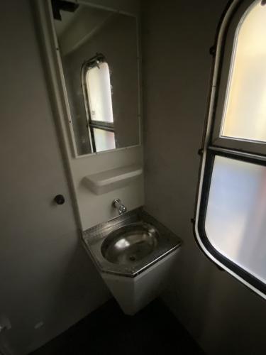 renolak-renovace-zachodu-wc-vagon-typ-Bdmtee275-174-IMG 1582