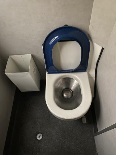 renolak-renovace-zachodu-wc-vagon-typ-Bdmtee275-174-IMG 1583